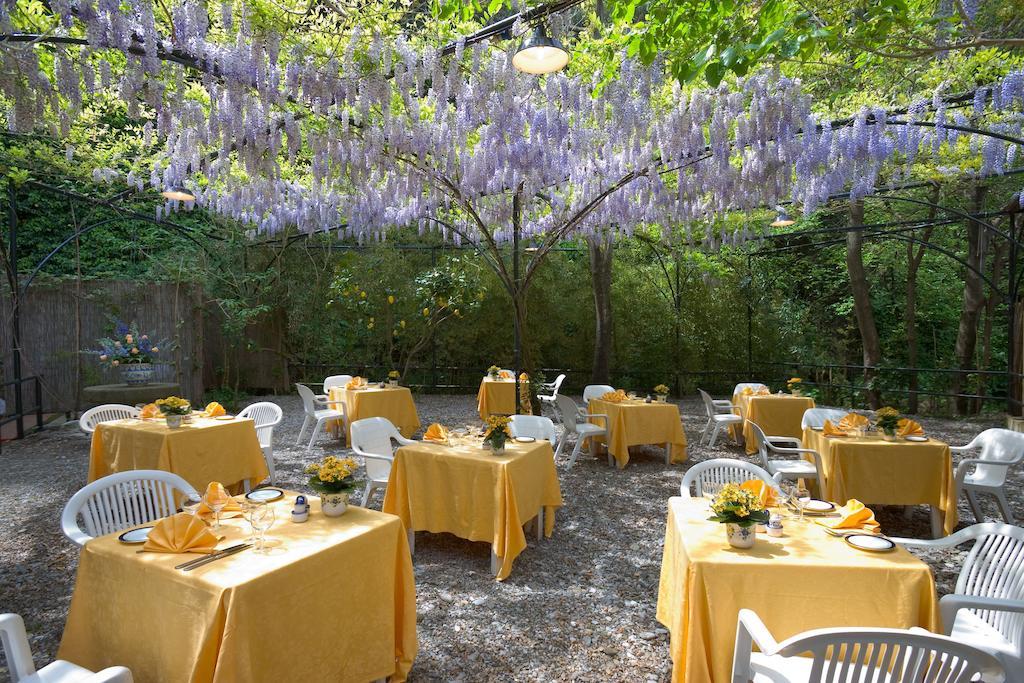 Hotel La Tonnarella Sorrento Exterior foto