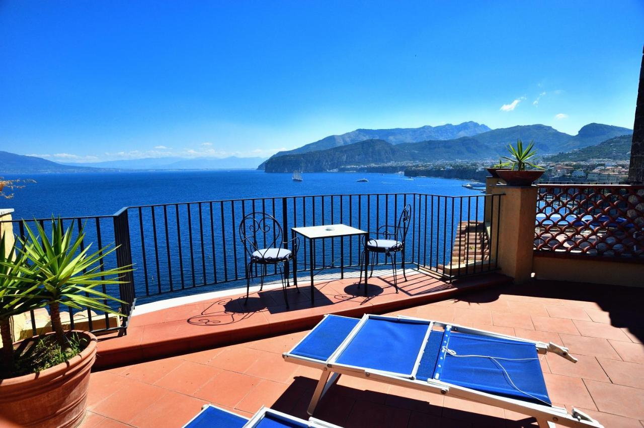 Hotel La Tonnarella Sorrento Exterior foto